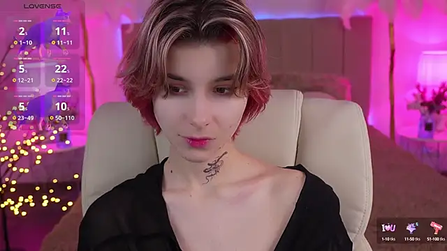 HaylaAmber online show from December 12, 2024, 8:10 pm