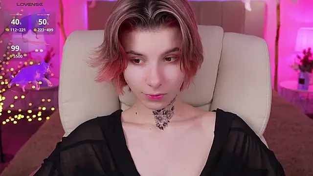 HaylaAmber online show from December 19, 2024, 5:40 pm