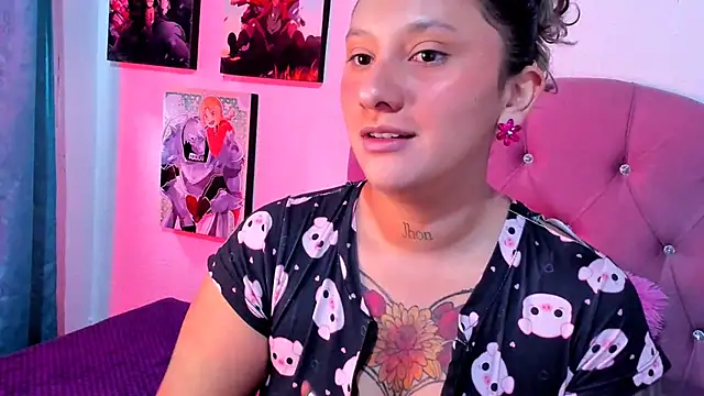 Mila nixon02 online show from November 6, 2025, 5:36 pm