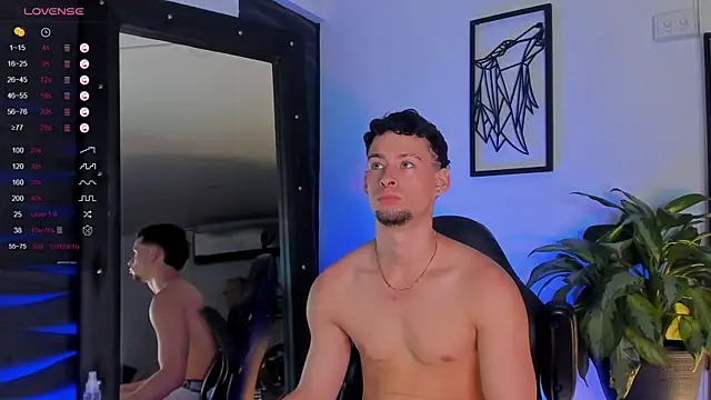 Snapshot of JadeSmiith_ chatting on October 30, 2025, 9:48 pm JadeSmiith online show from October 30, 2025, 9:48 pm