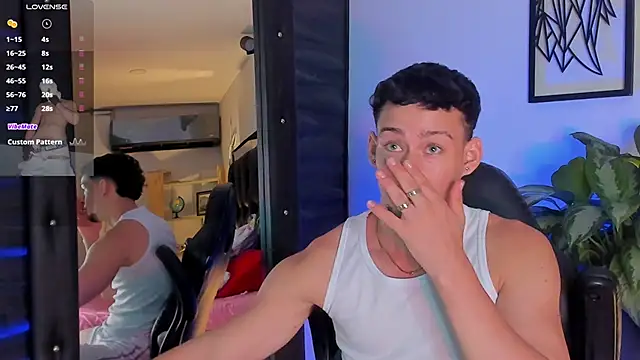 Snapshot of JadeSmiith_ chatting on November 6, 2025, 10:32 pm JadeSmiith online show from November 6, 2025, 10:32 pm