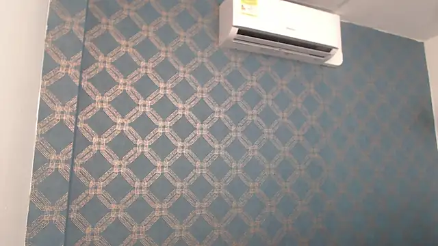 Snapshot of violeta_cute18 chatting on January 31, 2025, 1:22 am violeta cute18 online show from January 31, 2025, 1:22 am