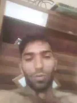 Snapshot of loganwollf chatting on January 8, 2025, 1:53 am loganwollf online show from January 8, 2025, 1:53 am