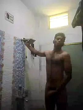 Snapshot of loganwollf chatting on January 23, 2025, 2:33 am loganwollf online show from January 23, 2025, 2:33 am