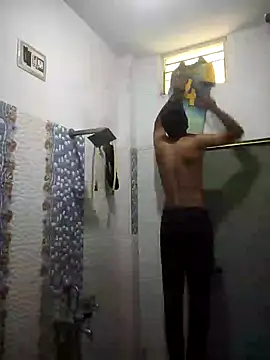 Snapshot of loganwollf chatting on January 26, 2025, 9:29 am loganwollf online show from January 26, 2025, 9:29 am