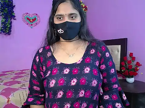 Hot Maleka online show from March 11, 2026, 4:35 pm