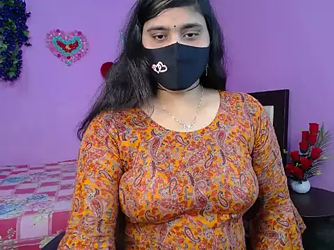 Hot Maleka online show from April 1, 2026, 4:37 pm