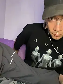 Snapshot of Seebohm1111 chatting on January 19, 2025, 1:00 am Seebohm1111 online show from January 19, 2025, 1:00 am