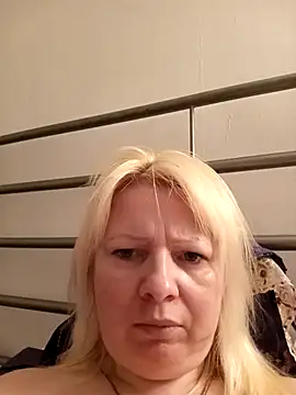 Snapshot of Lauri_scherri chatting on April 19, 2026, 11:51 pm Lauri scherri online show from April 19, 2026, 11:51 pm