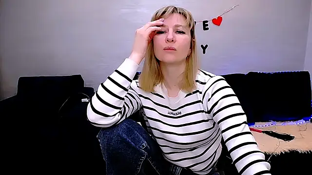 Snapshot of Incredible_Ariela chatting on March 13, 2026, 12:23 pm Incredible Ariela online show from March 13, 2026, 12:23 pm