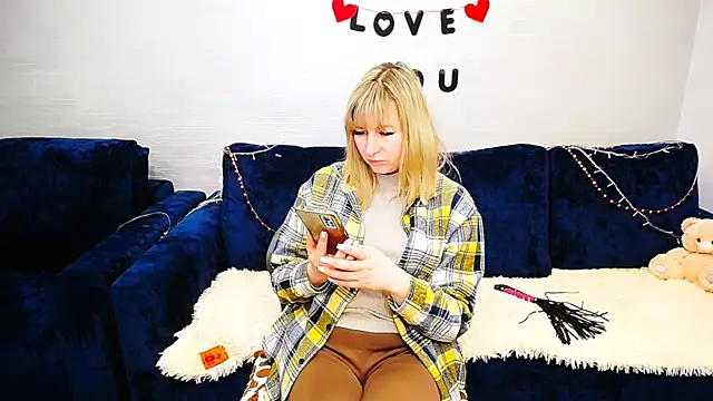 Snapshot of Incredible_Ariela chatting on March 19, 2026, 10:30 am Incredible Ariela online show from March 19, 2026, 10:30 am