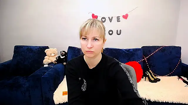 Snapshot of Incredible_Ariela chatting on April 7, 2026, 9:21 am Incredible Ariela online show from April 7, 2026, 9:21 am