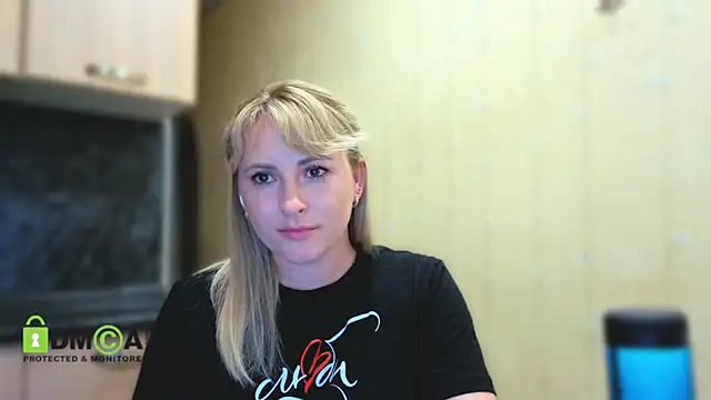 Snapshot of Smoorodinkaa chatting on May 16, 2026, 6:50 pm Smoorodinkaa online show from May 16, 2026, 6:50 pm