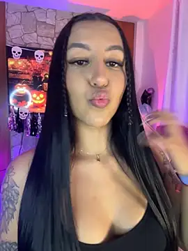 Tamara Roberts1 online show from October 8, 2025, 12:19 am