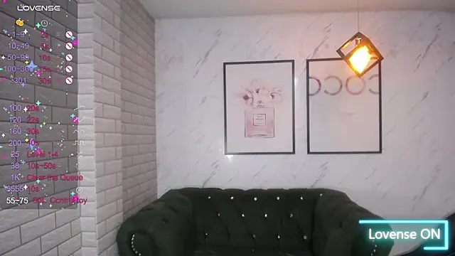 Snapshot of _Charlotte_v chatting on December 5, 2024, 3:50 pm Charlotte v online show from December 5, 2024, 3:50 pm