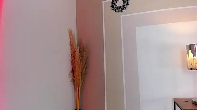 valeriavibes online show from December 4, 2024, 10:19 pm