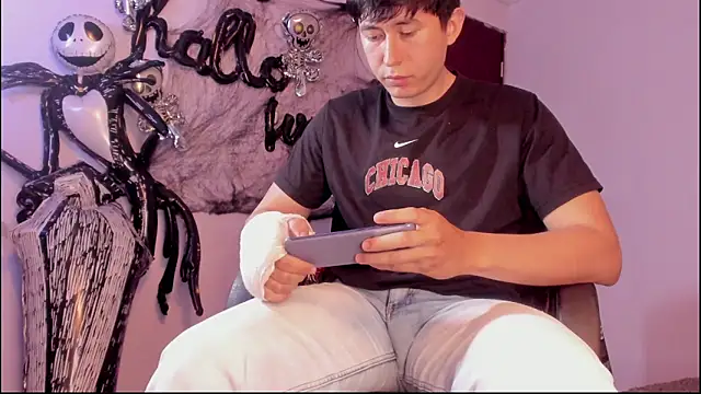 Snapshot of setsuna10 chatting on October 24, 2025, 2:52 am setsuna10 online show from October 24, 2025, 2:52 am