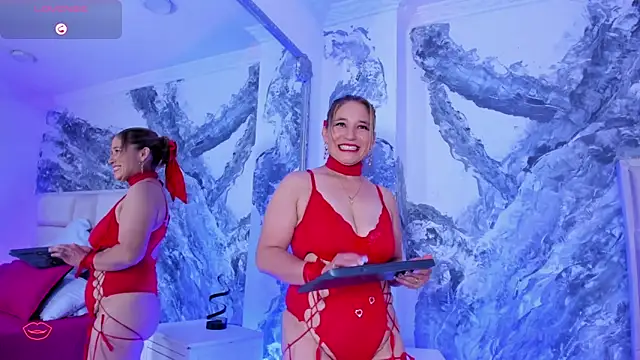 Snapshot of AuroraRojas chatting on March 8, 2025, 2:30 pm AuroraRojas online show from March 8, 2025, 2:30 pm