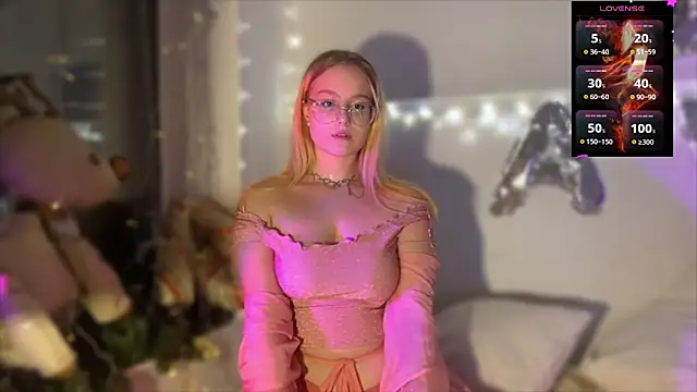 JacyWinslat online show from January 24, 2025, 5:42 pm