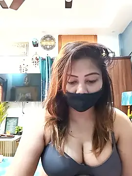 Cute-mona online show from February 14, 2026, 10:56 am