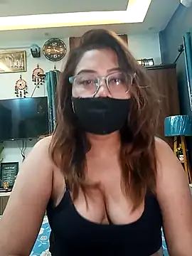 Cute-mona online show from February 17, 2026, 10:12 am