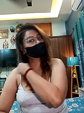 Cute-mona online show from March 5, 2026, 10:00 am