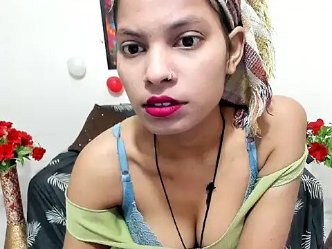 evaaelfiee online show from January 9, 2026, 3:42 am