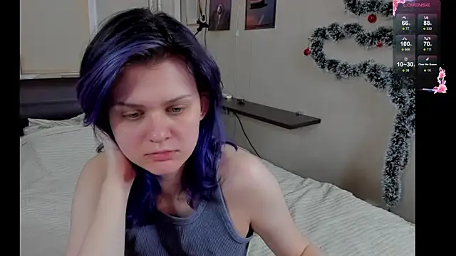 JulieTaylors online show from July 17, 2026, 10:03 pm