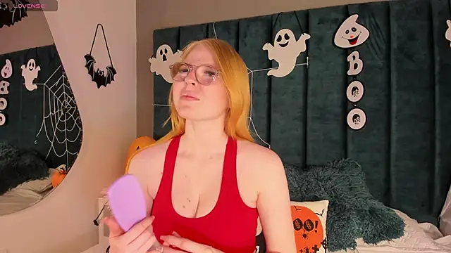 Snapshot of Alexa_Handler chatting on October 28, 2025, 7:49 pm Alexa Handler online show from October 28, 2025, 7:49 pm