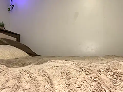 Kittyymaze1 online show from October 29, 2025, 5:25 pm