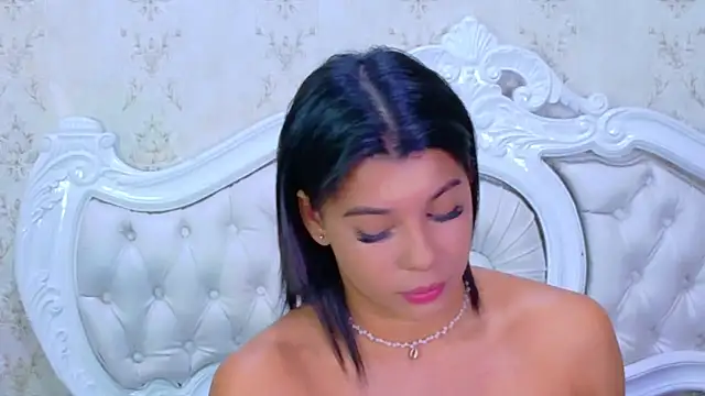 TiaraRosse online show from November 9, 2025, 4:55 am