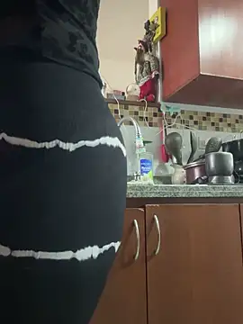 Snapshot of Cafeziitha02 chatting on December 5, 2025, 7:43 pm Cafeziitha02 online show from December 5, 2025, 7:43 pm