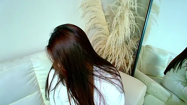 Rebeca Williams  online show from February 26, 2025, 3:21 am