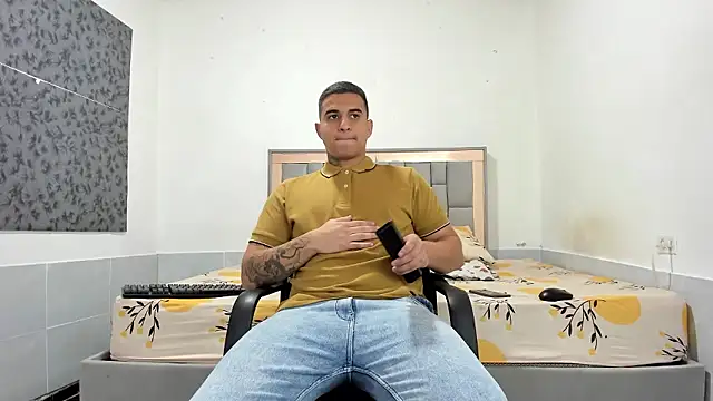 simookeler online show from January 13, 2026, 11:43 pm