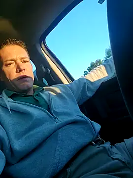 Snapshot of Bigtater1999 chatting on October 22, 2025, 11:43 am Bigtater1999 online show from October 22, 2025, 11:43 am