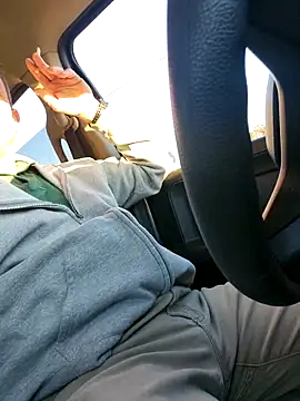 Snapshot of Bigtater1999 chatting on November 28, 2025, 12:41 pm Bigtater1999 online show from November 28, 2025, 12:41 pm