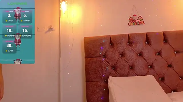 Snapshot of aashley_jones chatting on December 3, 2025, 7:45 pm aashley jones online show from December 3, 2025, 7:45 pm