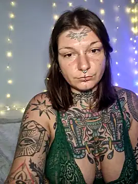 lizzardqueeen online show from February 10, 2026, 10:03 pm