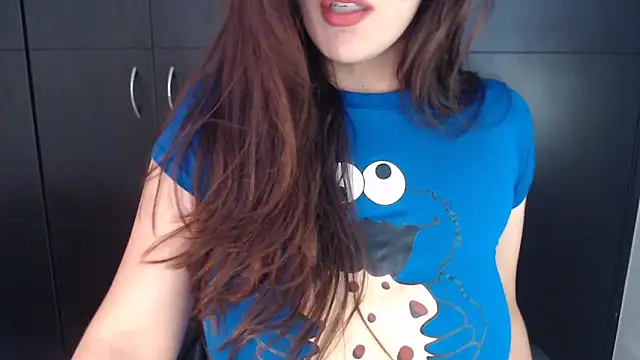 AdharaLujan online show from February 4, 2026, 2:23 pm