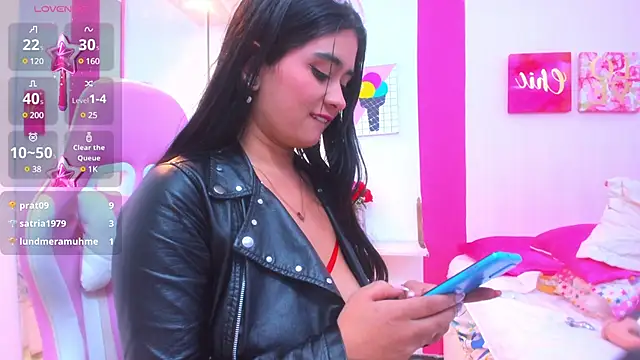 Snapshot of scarlette_15_ chatting on January 25, 2025, 9:57 am scarlette 15 online show from January 25, 2025, 9:57 am