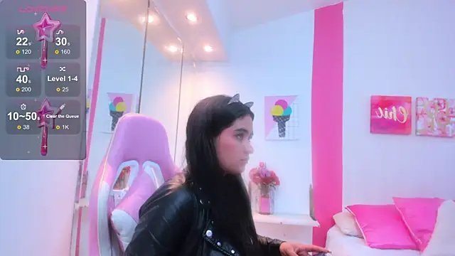 Snapshot of scarlette_15_ chatting on January 28, 2025, 3:57 am scarlette 15 online show from January 28, 2025, 3:57 am