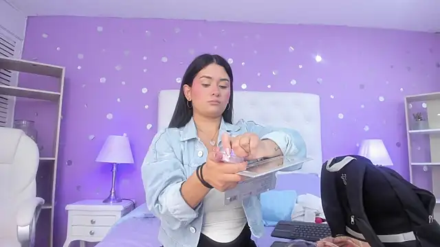 Snapshot of scarlette_15_ chatting on December 4, 2025, 3:16 am scarlette 15 online show from December 4, 2025, 3:16 am