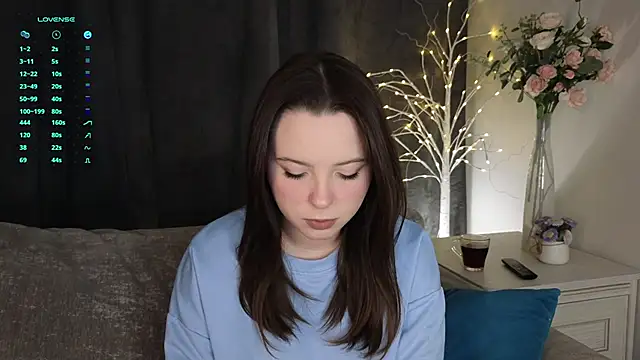 GarynAnstead online show from December 22, 2024, 11:11 am