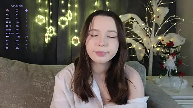 GarynAnstead online show from December 25, 2024, 2:34 pm