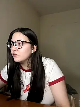 Prudie Gabriella online show from November 3, 2025, 7:15 pm