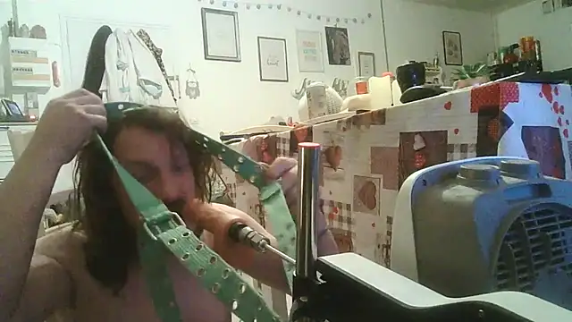 Snapshot of cyril020202 chatting on November 4, 2025, 10:31 pm cyril020202 online show from November 4, 2025, 10:31 pm