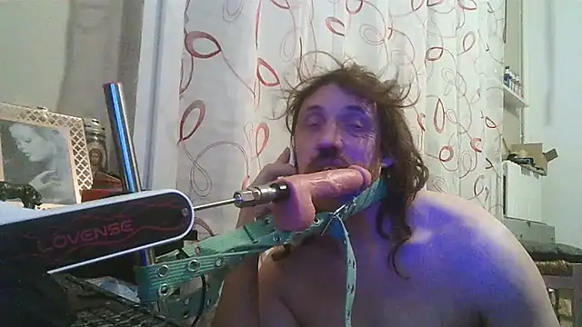 Snapshot of cyril020202 chatting on December 2, 2025, 10:31 am cyril020202 online show from December 2, 2025, 10:31 am