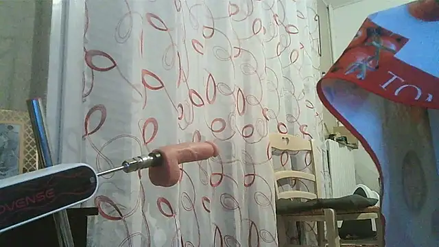 Snapshot of cyril020202 chatting on December 18, 2025, 11:27 am cyril020202 online show from December 18, 2025, 11:27 am