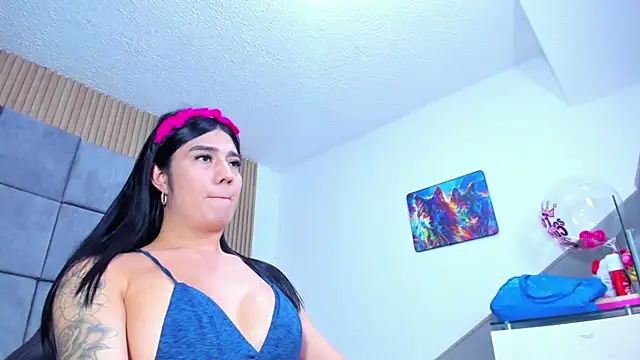 ZachaTompson online show from April 7, 2026, 7:58 pm