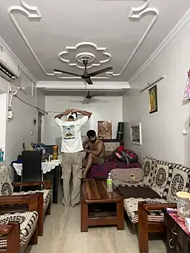 Snapshot of John_desihunk chatting on June 19, 2026, 9:35 am John desihunk online show from June 19, 2026, 9:35 am
